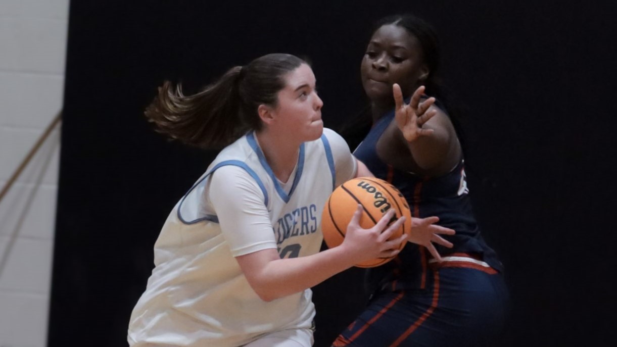 Johnson&rsquo;s Late Rally Falls Short against Lyndon